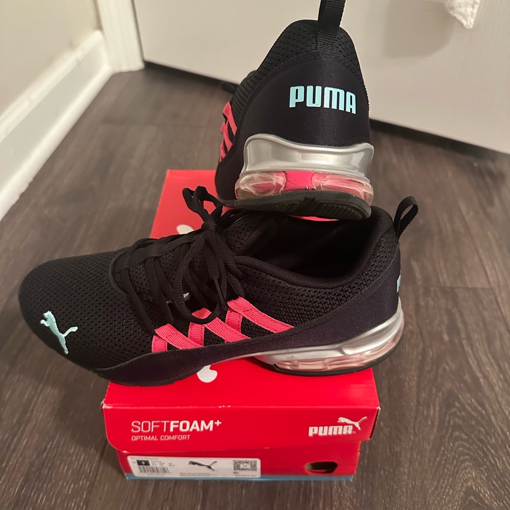 New Woman’s Puma Workout Shoes